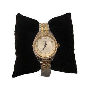 SEIKO SUR392 Crystals Quartz White Dial Ladies Watch